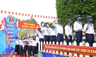 Bịn rịn chia tay 3.600 tân binh TPHCM lên đường nhập ngũ