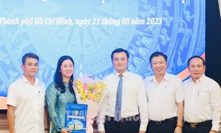 Triển khai quyết định của Chủ tịch TPHCM về công tác cán bộ