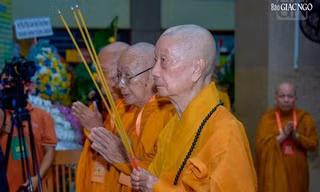 Tưởng niệm 100 năm ngày sinh người sáng lập hệ phái Khất sĩ - Tổ sư Minh Đăng Quang