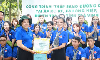 Hành trình an sinh của tuổi trẻ Học viện Cán bộ TPHCM ở xã đảo, vùng khó Trà Vinh 