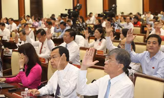 HĐND TPHCM họp bàn về tổ chức bộ máy, công tác nhân sự 