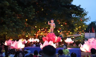 10.000 người dự lễ hội hoa đăng mừng Đại lễ Vesak Liên Hiệp Quốc