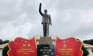 Khánh thành Đài tưởng niệm Chủ tịch Hồ Chí Minh tại Quân khu 7 