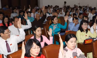 TPHCM có phường Sài Gòn, Chợ Lớn, Bàn Cờ, Diên Hồng