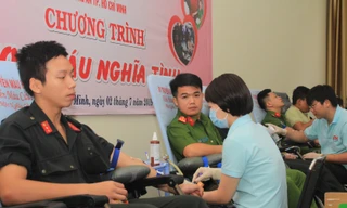 500 lượt chiến sỹ công an TPHCM tham gia 'Giọt máu nghĩa tình'