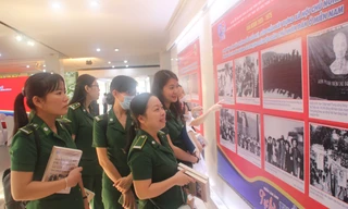 Triển lãm hình ảnh 90 năm tổ chức Đoàn và 45 năm lực lượng Thanh niên xung phong 