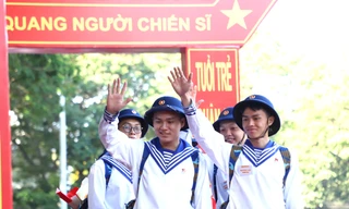 Gần 5.000 nam nữ thanh niên TPHCM rạng rỡ ngày tòng quân