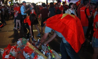 Những hình ảnh đẹp ở phố đi bộ Nguyễn Huệ sau chung kết U23 Việt Nam