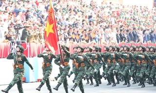 Biểu diễn múa súng, quân nhạc... ở TPHCM chào mừng 80 năm Ngày truyền thống Bộ Tổng Tham mưu 