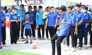 Thanh niên công nhân Đông Nam bộ hòa trong ngày hội lan toả năng lượng tích cực 