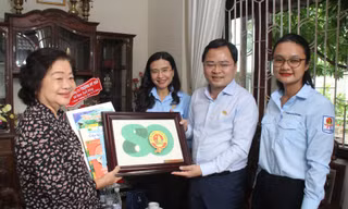 Bí thư thứ nhất T.Ư Đoàn Nguyễn Anh Tuấn tri ân cán bộ Đội TNTP Hồ Chí Minh các thời kỳ