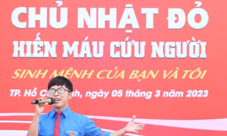Thầy giáo 9x 'tiếp lửa' tại ngày hội hiến máu Chủ nhật Đỏ