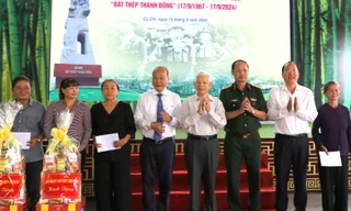 Nguyên Chủ tịch nước Nguyễn Minh Triết họp mặt truyền thống 57 năm danh hiệu 'Đất thép thành đồng'