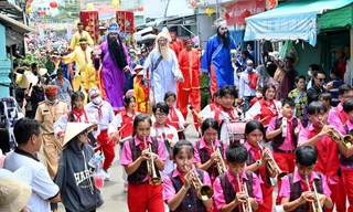 Trình diễn flycam nghệ thuật, dù lượn... dịp 110 năm lễ hội Nghinh Ông - Cần Giờ