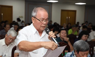 Cử tri TPHCM lo giá cả 'nhảy múa' sau tăng lương 