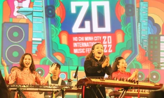 Nghệ sĩ Việt - Nhật - Tây Ban Nha khai hội Hò Dô 2022 trên Phố đi bộ Nguyễn Huệ