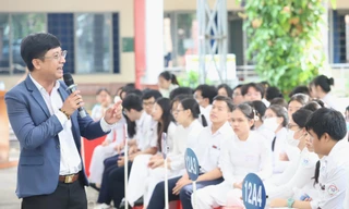 Chuyên gia giúp bạn trẻ ứng xử thông minh, quyết định đúng đắn trên không gian mạng