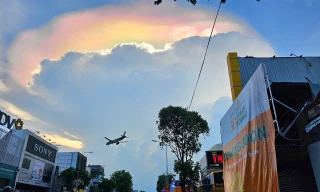 Mây ngũ sắc bất ngờ xuất hiện ở TPHCM, chuyên gia lý giải