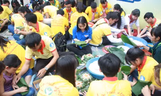 Nghìn bạn trẻ TPHCM khởi động “Xuân tình nguyện” 2018