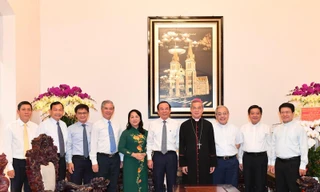 Bí thư Thành ủy TPHCM chúc mừng tân Chủ tịch Hội đồng Giám mục Việt Nam
