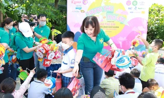 Bạn nhỏ khó khăn ở TPHCM đón Trung thu mơ ước