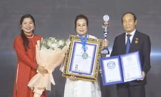 Bộ sưu tập ấm chén tử sa 'Tâm trà Diệu Bảo' lập Kỷ lục Thế giới