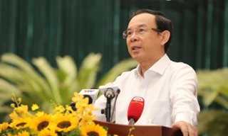 Bí thư TPHCM: Khẩn trương gỡ rào cản, giải quyết vấn đề nhà ở xã hội và nhà lưu trú công nhân