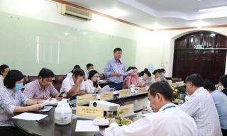 Đề nghị Bộ GD&ĐT 'nắm' lại quyền phát hành sách giáo khoa 