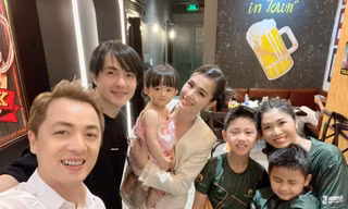 Nhà Đông Nhi hội ngộ gia đình Đăng Khôi, biểu cảm của bé Winnie khiến netizen cười ngất