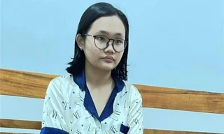 Thiếu nữ dùng chất độc xyanua đầu độc cha ruột bị đề nghị truy tố về 3 tội danh