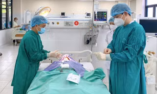 Người đàn ông Hoà Bình nhập viện khi đã ngừng thở, ngừng tim vì nhiễm loại vi khuẩn 'tử thần' 
