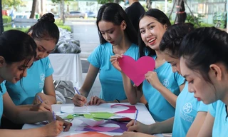 Thí sinh Miss World Vietnam 2022 tổ chức phiên chợ '0 đồng' cho bệnh nhân nghèo
