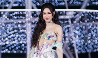 Đỗ Thị Hà, Ngọc Thảo nóng bỏng diễn bikini cùng thí sinh Hoa hậu Việt Nam 