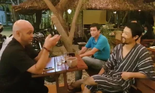 Johnny Trí Nguyễn tiếp võ sư Flores tại võ đường nhưng không đấu