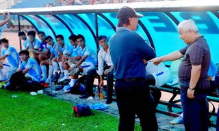 Bầu Kiên nổi nóng khi biết trụ cột Thanh Trung không chịu ra sân thi đấu Ảnh: Nhật Quang