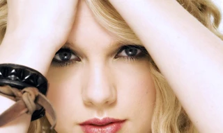 Street style ngọt ngào của Taylor Swift