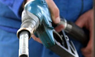 Giữ nguyên giá bán lẻ xăng dầu