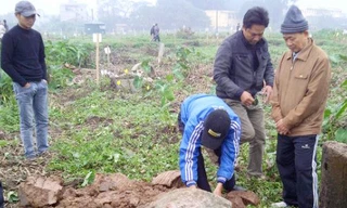 Thêm một vụ đào trộm mộ tại Hà Nội