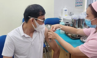 Nhiều người Hà Nội phải đi tiêm huyết thanh và vắc xin phòng dại