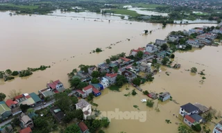 Chủ tịch Hà Nội yêu cầu lãnh đạo thành phố đến các 'điểm nóng' lũ lụt chỉ đạo trực tiếp