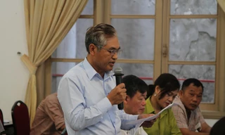 Cử tri quận Cầu Giấy phát biểu tại hội nghị