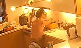 Từ vụ người giúp việc cho chủ nhà uống nước giẻ lau: Cần đào tạo kỹ năng và đạo đức nghề nghiệp