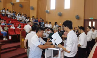 Hà Nội: Vì sao huyện Quốc Oai dừng đấu giá 39 thửa đất?