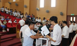 Hà Nội: Vì sao huyện Quốc Oai dừng đấu giá 39 thửa đất?