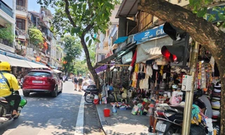 Vỉa hè, lòng đường Hà Nội sau hơn 2 tháng ra quân xử lý: Đâu vẫn hoàn đấy