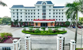 Hà Nội lấy ý kiến về tặng Huân chương cho lãnh đạo nhiều quận, huyện 