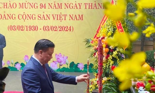 Bí thư Thành ủy Hà Nội dâng hương tưởng niệm cố Tổng Bí thư Trần Phú
