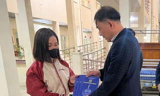 Lãnh đạo huyện Thường Tín thăm hỏi, hỗ trợ gia đình nạn nhân vụ cháy