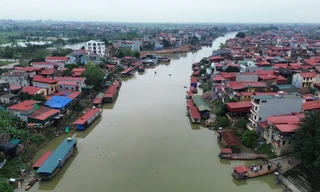 186 hộ dân thôn Nguyệt Đức đều sống trên thuyền