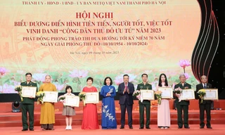 Chủ tịch Hà Nội tặng danh hiệu 'Người tốt, việc tốt' cho 166 cá nhân